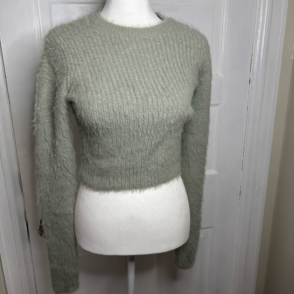 Zara NWT Soft Textured Sage Green Crop Sweater